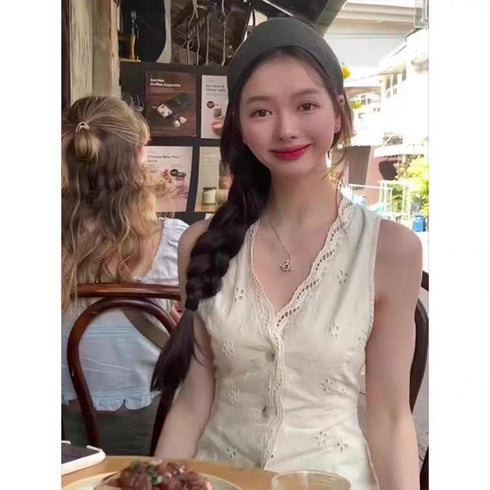 Embroider V-neck Cotton Vest With Lace Border